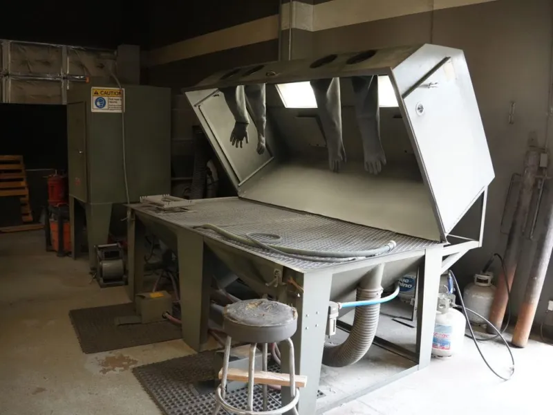 The blast cabinet