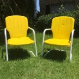 Hot Yellow powder coat swatch